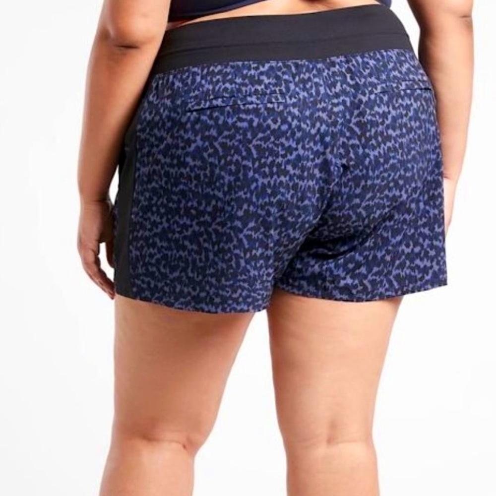 Athleta | Brooklyn Printed Short - EUC - Picture 3 of 12